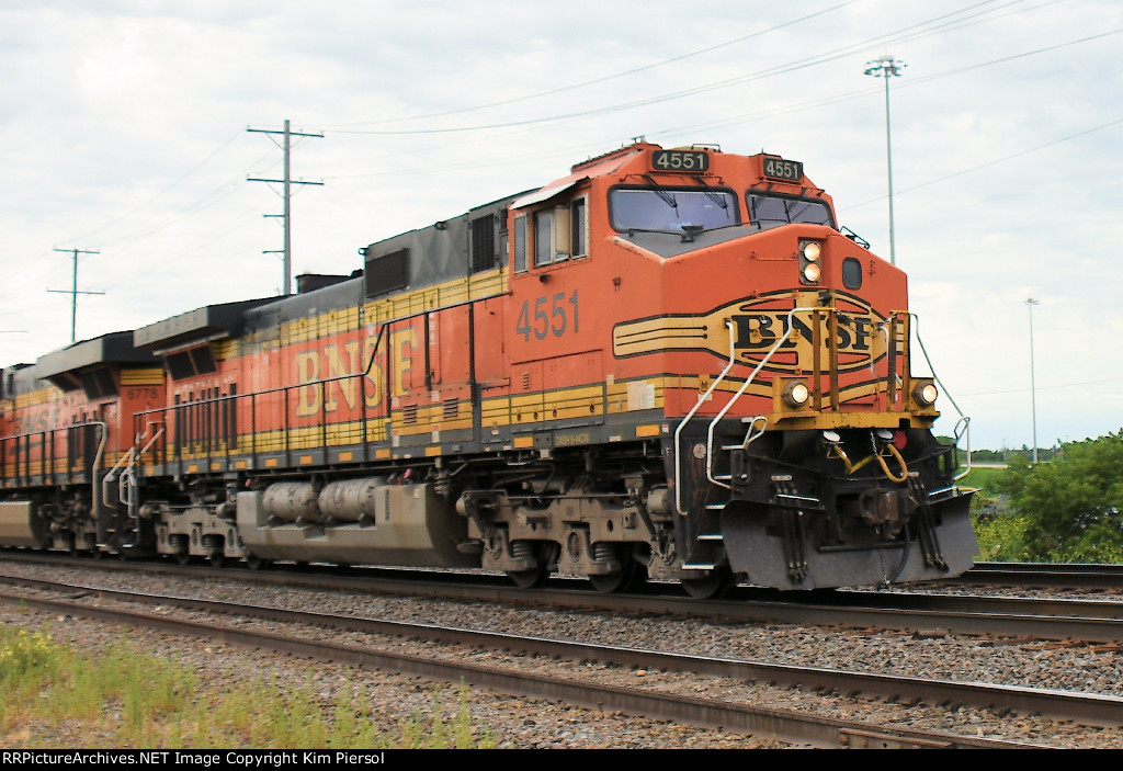 BNSF 4551